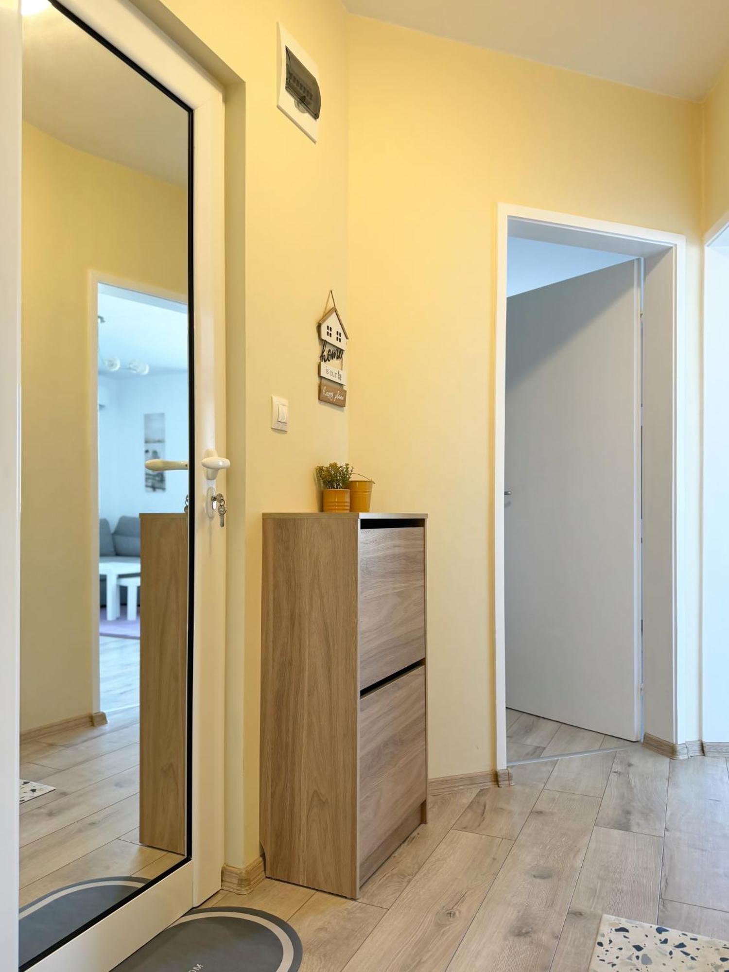 Restful Apartment For 4 Guests In Burgas City Exterior foto