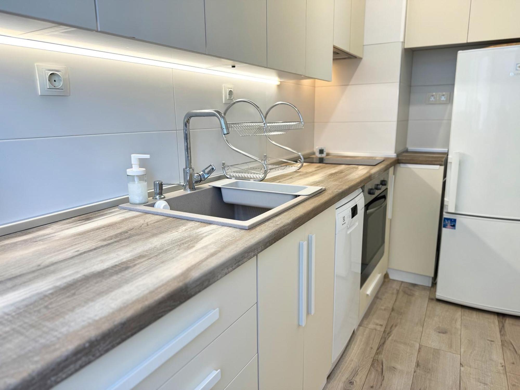 Restful Apartment For 4 Guests In Burgas City Exterior foto